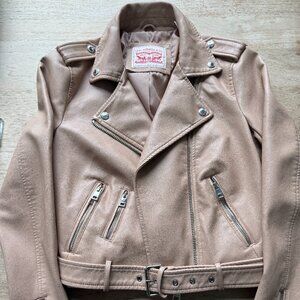 XS - Vegan Leather - Levis Perfect condition with belt that snaps in in the back